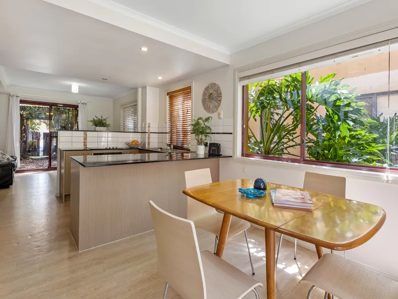 Pet-Friendly, Walk to Beach with Low Body Corp Fees!