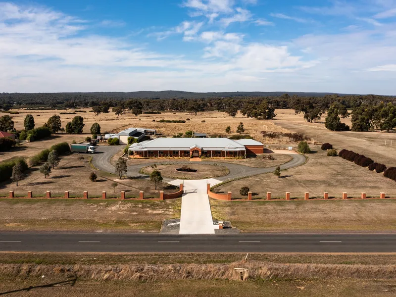 Magnificent Family Home – The Ultimate Entertainer!