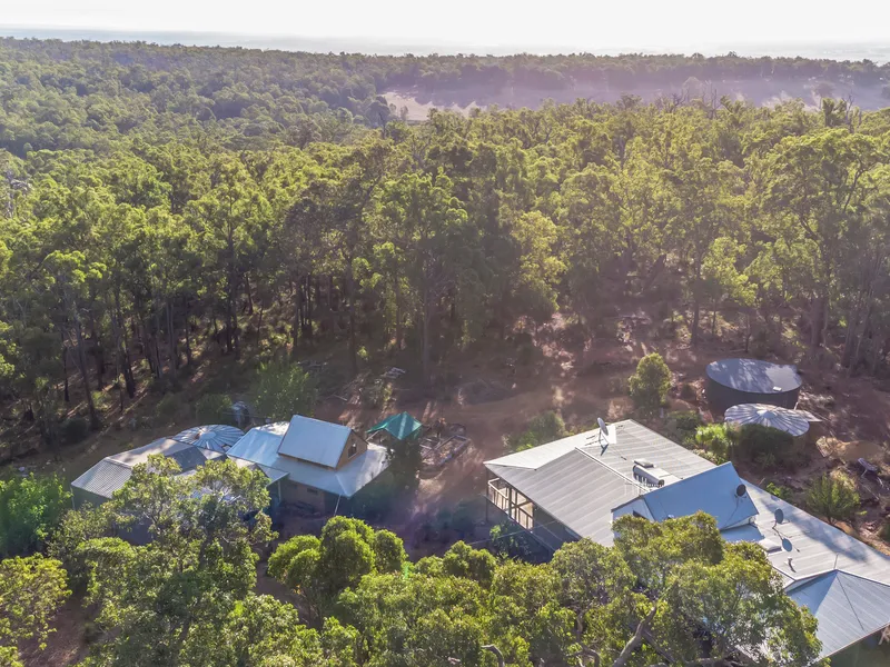 NATURAL SPLENDOUR - 5 ACRE BUSH RETREAT