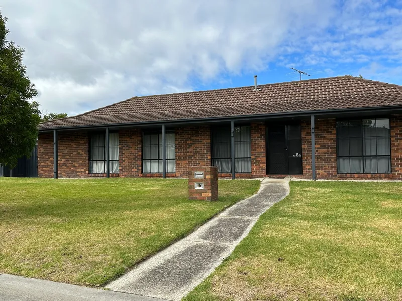 THREE BEDROOM FAMILY HOME!