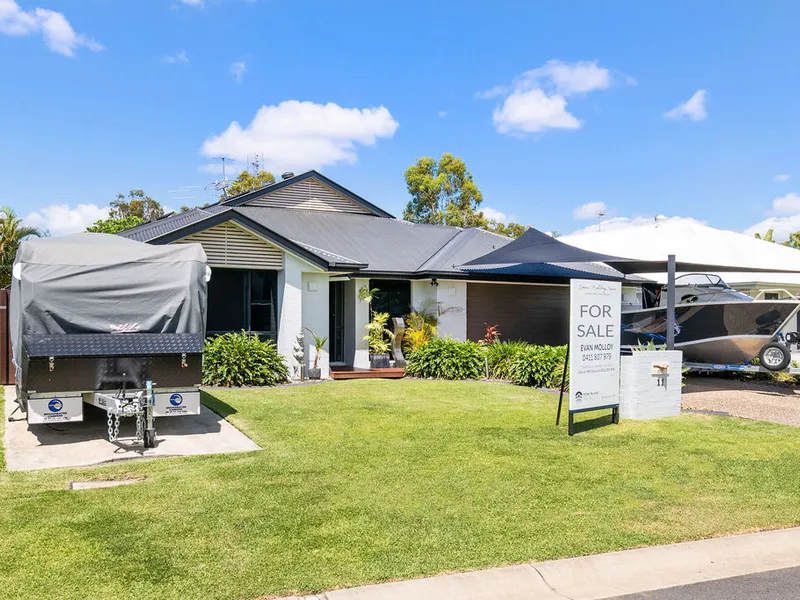 Impressive low maintenance lifestyle home with room for all the toys!