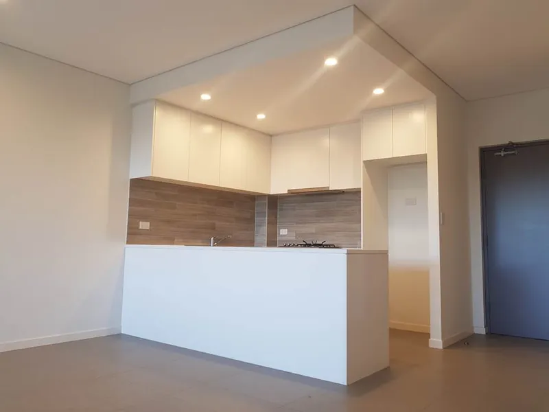 Nearly New Super 2 Bedroom 2 Bathroom with 2 Car spaces