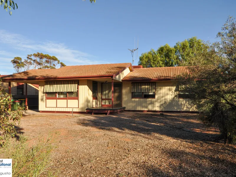 A GREAT STARTER OR INVESTMENT PROPERTY