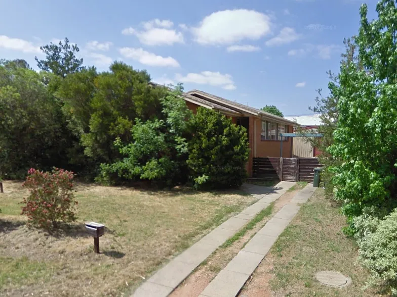 3 bedroom family home with rear deck