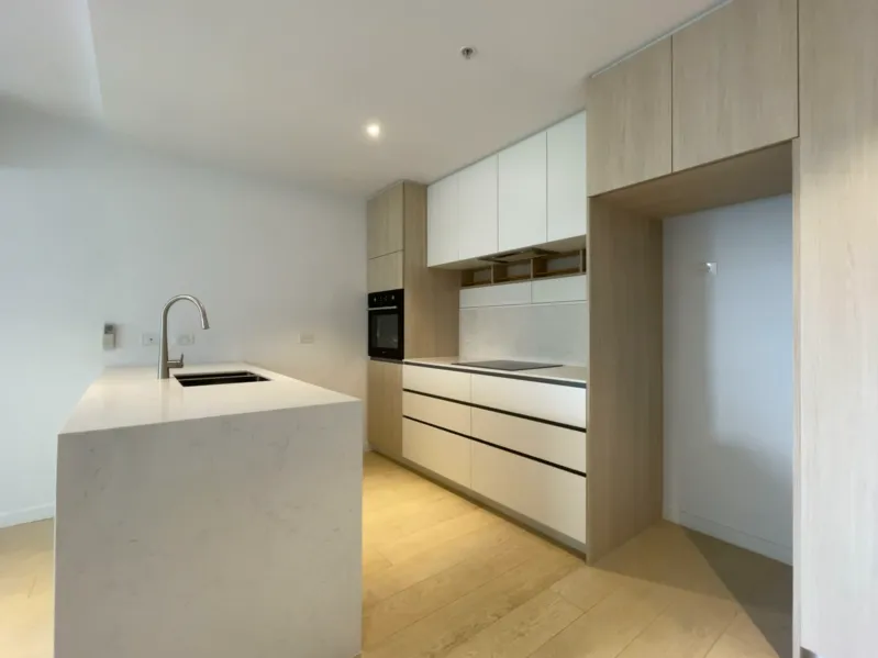 Stylish, Modern Apartment in Inner North-West!