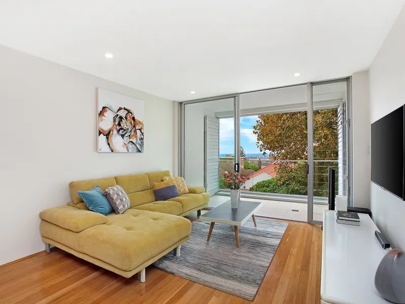 Private Designer Sanctuary With Ocean Views And A Study