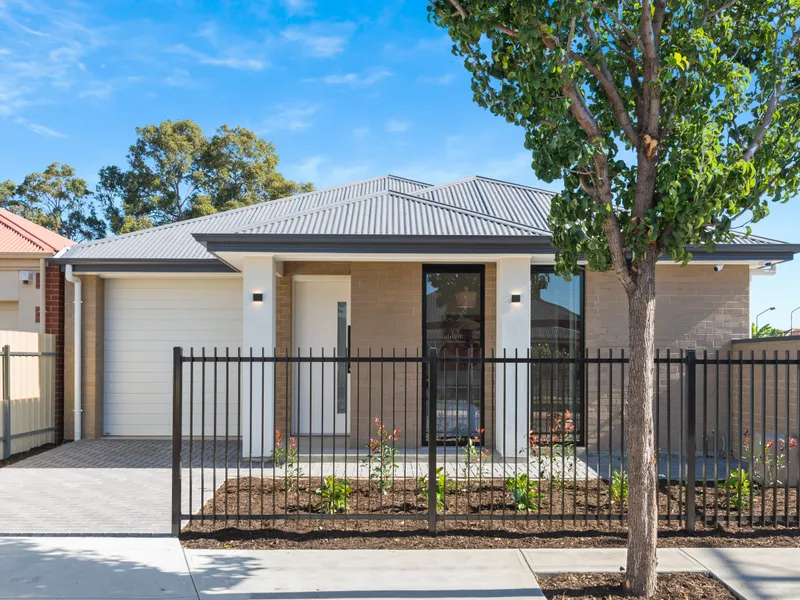 CONTEMPORARY & HIGH-END IN SOUGHT AFTER CHELTENHAM!