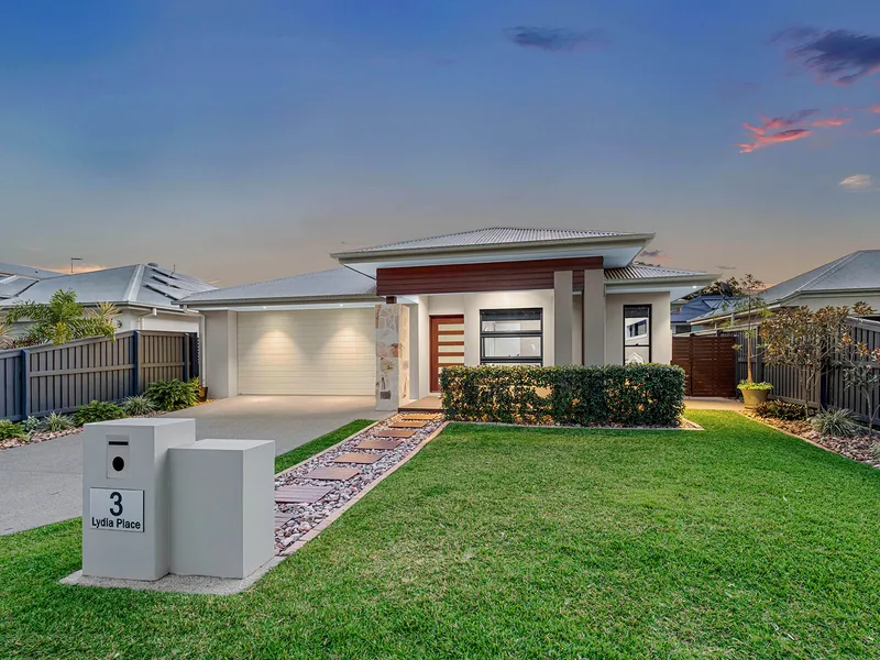 Stunning Custom Design In A High Quality Family Friendly Location