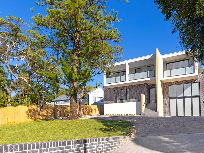 BRAND NEW APARTMENT, BY THE BEACH