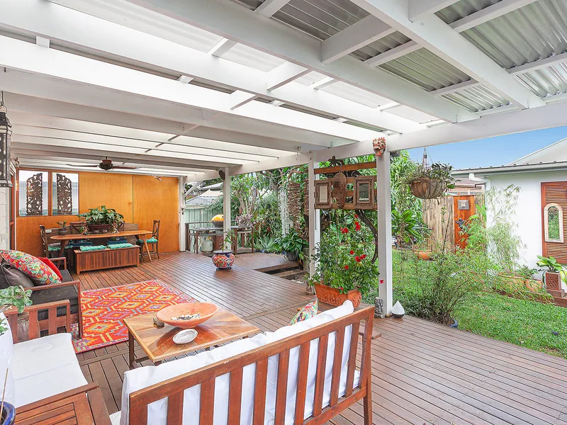 Beautiful coastal home with studio metres from beach and shops