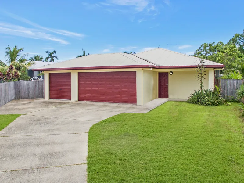 Terrific Value in the Bluewater Harbour Canal Estate !