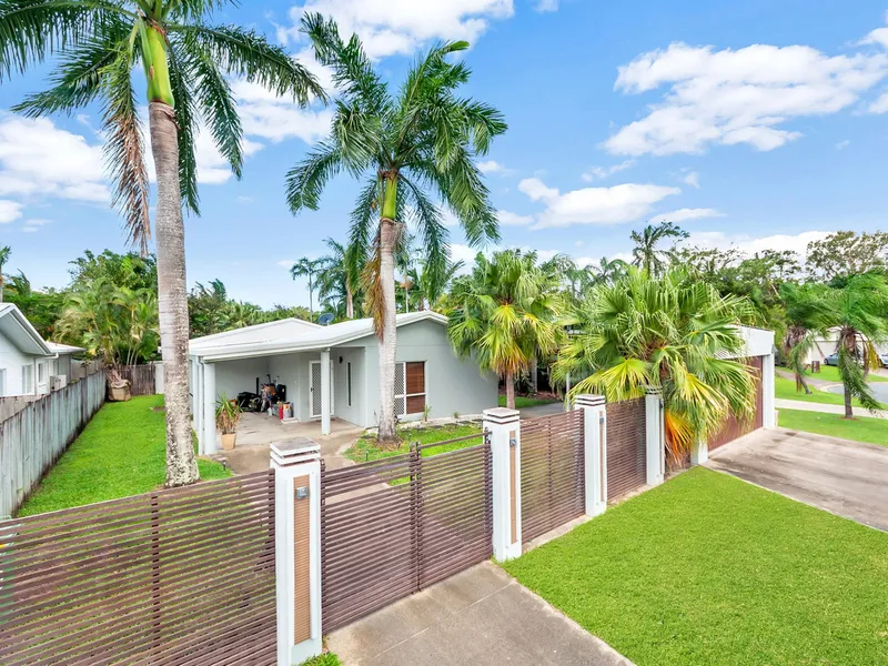 Family Home only Minutes to Beach | 4 Bedroom, 2 Bathroom, Fully Fenced Home With All The Trimmings!