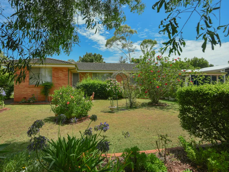 MORE THEN MEETS THE EYE WITH THIS THREE BEDROOM BRICK & TILE HOME IN HARRISTOWN