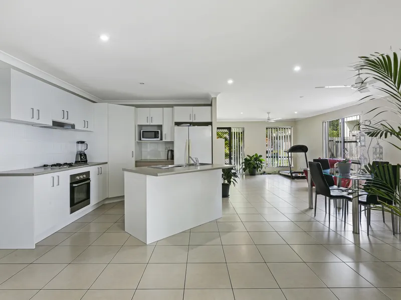 Large Open Plan Living in 'Lily Rise Estate' Coomera