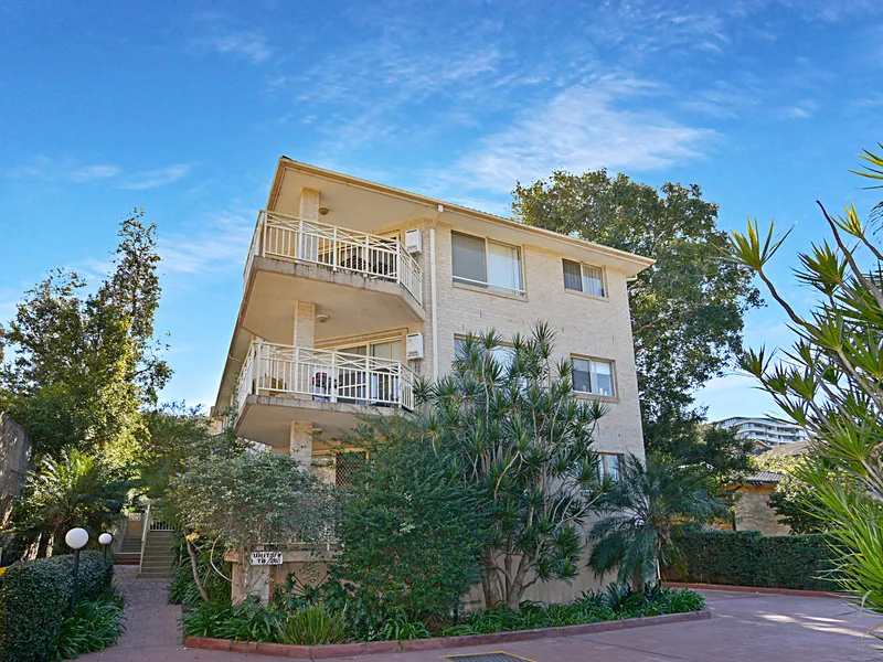 Conveniently located 2 bedroom unit