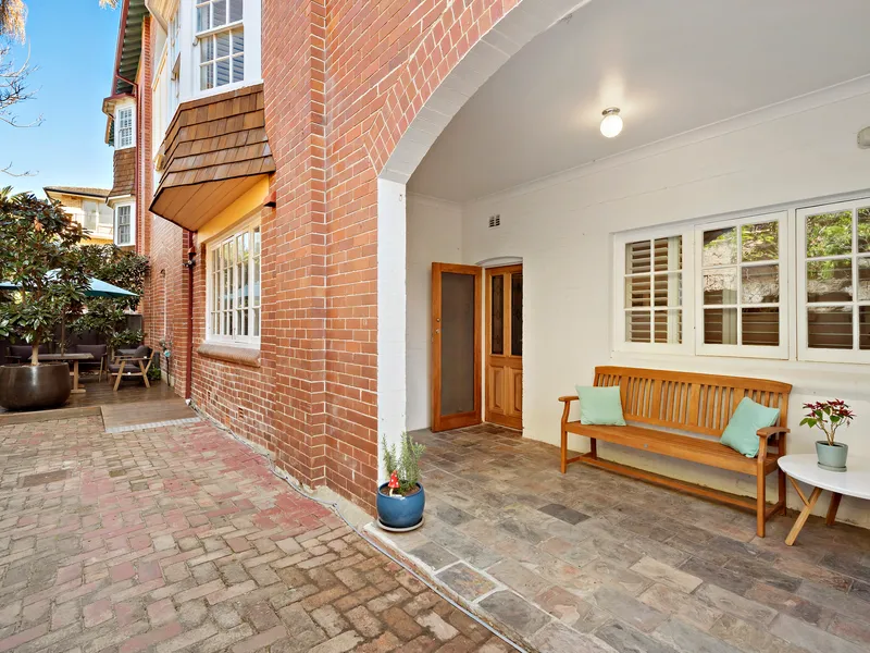 Semi-like apartment with amazing outdoor spaces