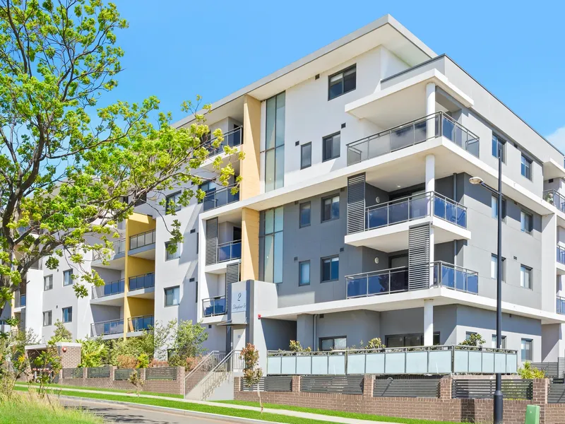 Three-bedroom apartment within 5 minutes' walk to Schofields Train Station and Schofields Village Shopping Centre!