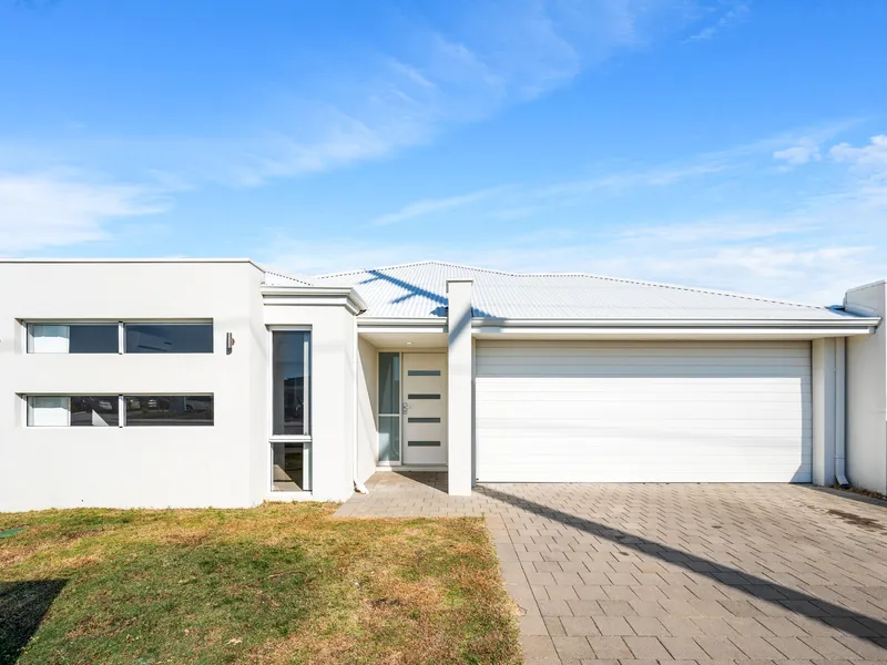 Fantastic Location to Put Roots Down! Make your Mark in this Family-Friendly Location
