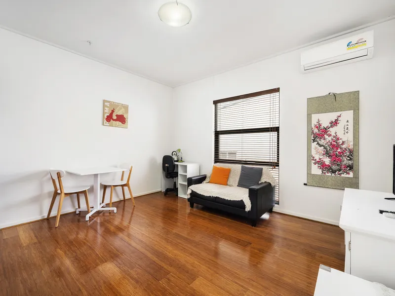 Fantastic, fully-furnished apartment in prime location!