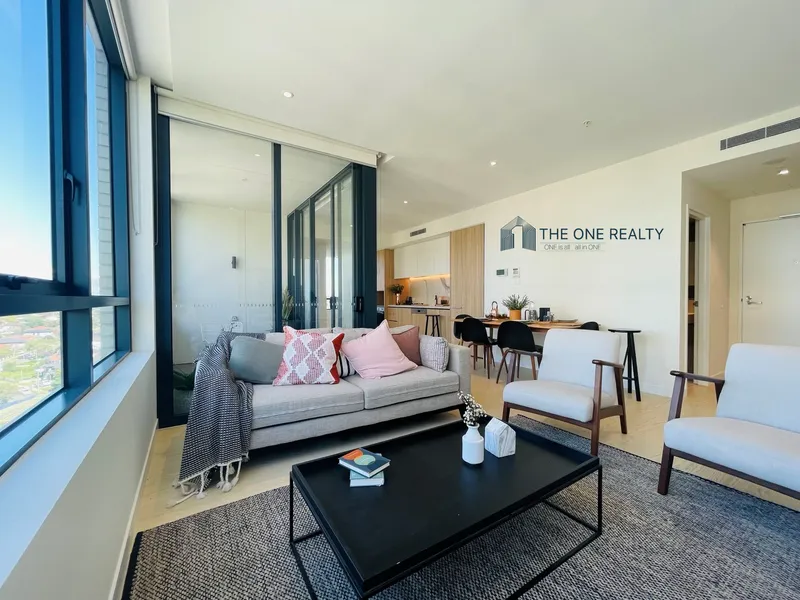 Spacious 1 bed+Huge study+Winter garden+1 car space！！High level with great layout