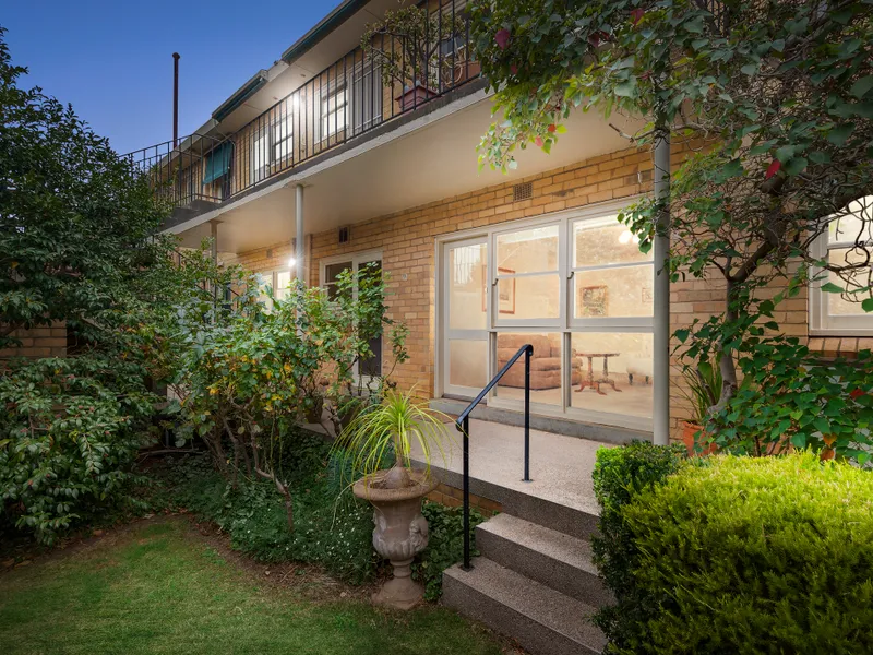 Ground floor apartment in leafy Balwyn 