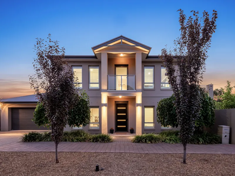 Inhale northerly views over the pool, the hills, & Daly Oval from a custom family rendition