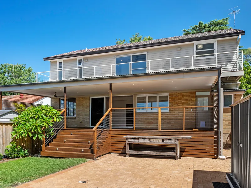 Impressive, renovated family residence