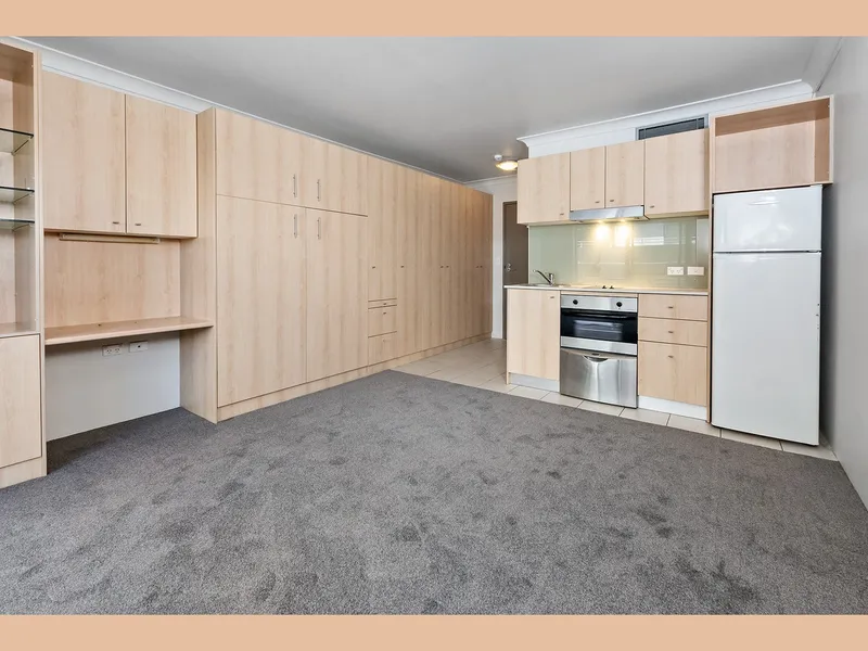 Updated studio in the heart of Gladesville with everything you need at your doorstep