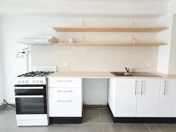 SPACIOUS RENOVATED ONE BEDROOM GRANNY FLAT