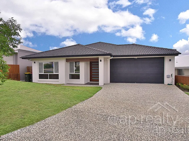 EXECUTIVE LIVING IN QUIET AREA