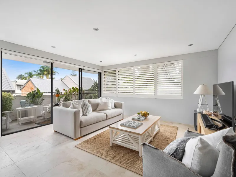 Immaculate Apartment in Sought-After Location