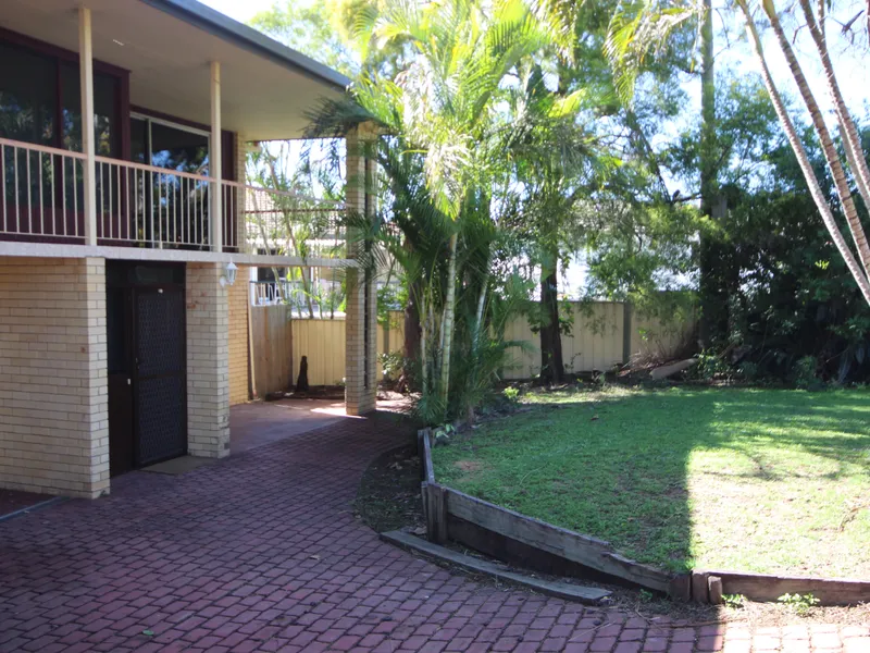 HUGE FOUR BEDROOM HOME IDEAL FOR LARGE FAMILIES