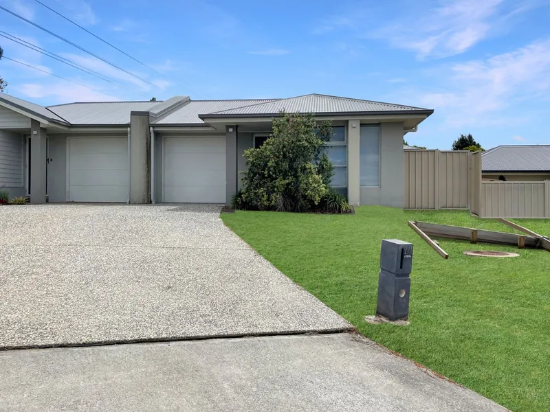 Low Maintenance modern unit in popular Glenvale