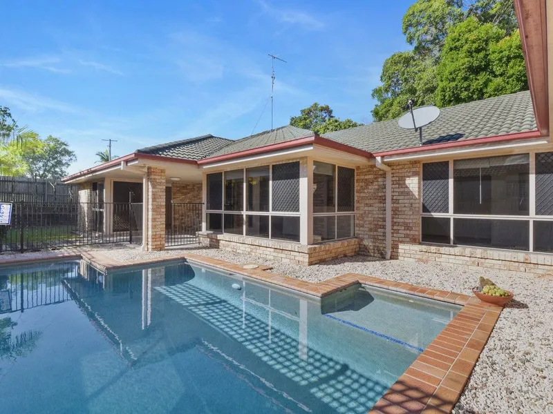 FAMILY HOME IN BUDERIM WITH POOL & DUCTED AC