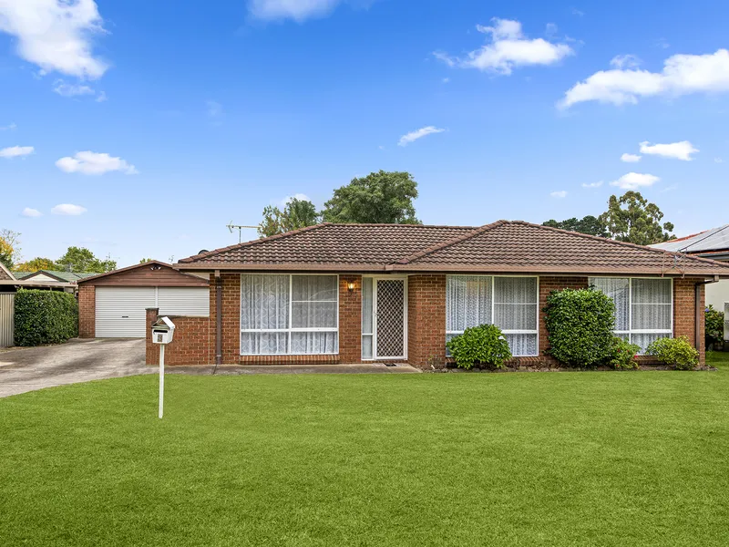 Great Family Home With a Big Double Garage 