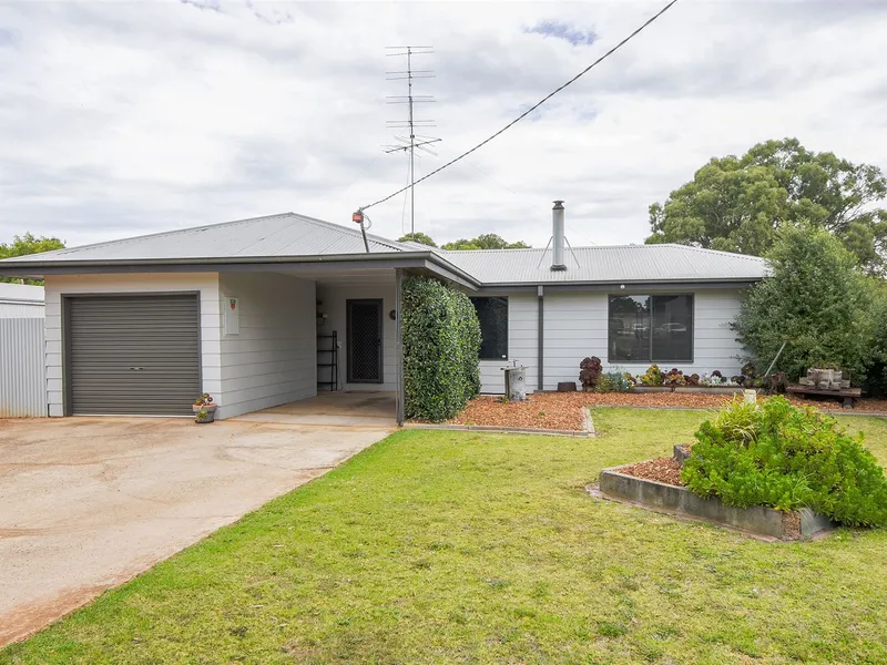 Neat Family Home with Fantastic Shedding