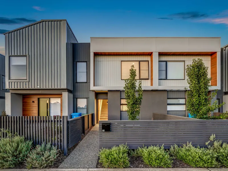 ENJOY THE LIFESTYLE!