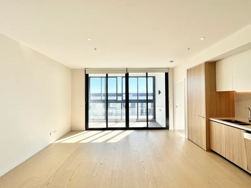 Nearly Brand New ONE BEDROOM APARTMENT&Luxury&Spacious&Quiet