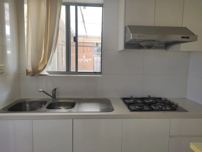 One Bedroom Granny Flat Close To Hurstville Station