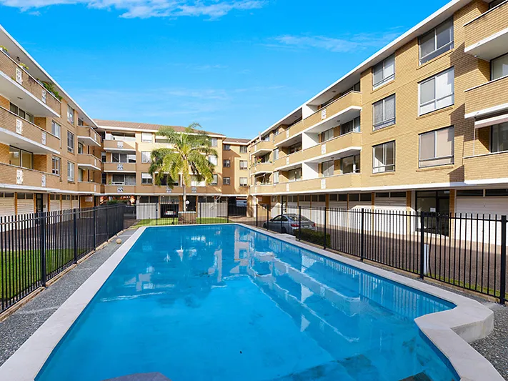 North Facing Apartment Close to Randwick Junction