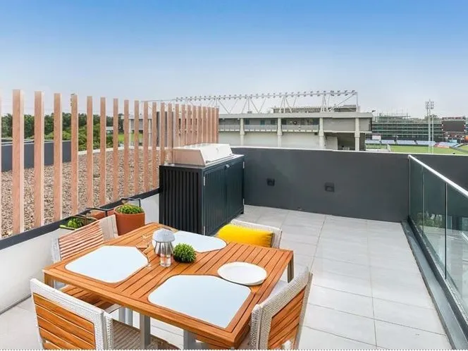 Executive Townhouse with Rooftop Terrace