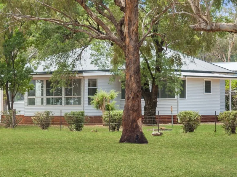 ENJOY THE SERENITY and views of the Liverpool Plains