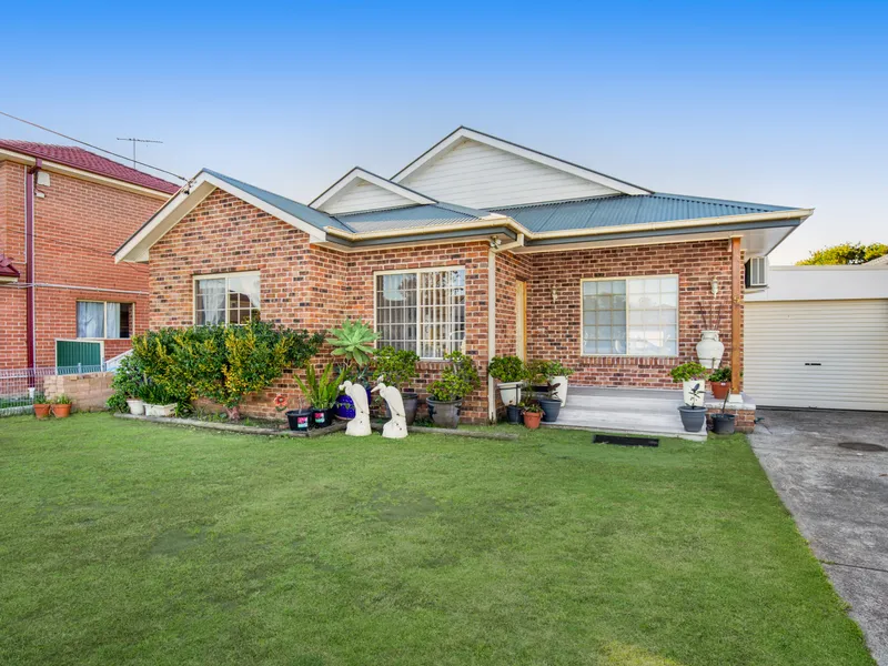 Spacious Family Home In A Quiet Cul-De-Sac! Contact Agent - 0455583999 For Private Inspection...