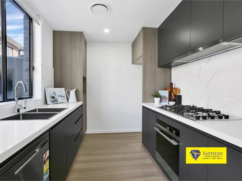 READY TO MOVE IN BRAND NEW TOWNHOUSE IN RIVERSTONE