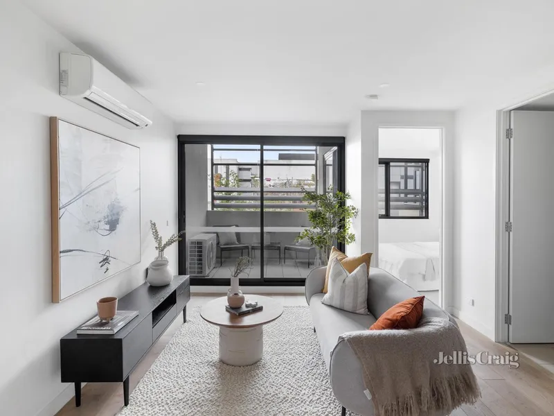 Luxury one bedroom with study