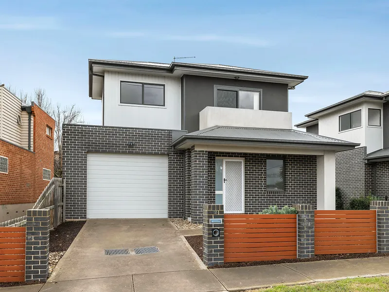 Versatile Style with Exceptional Convenience