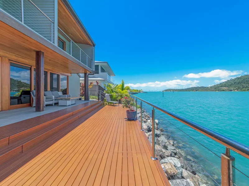 Looking For An Absolute Waterfront Home In The Whitsundays?