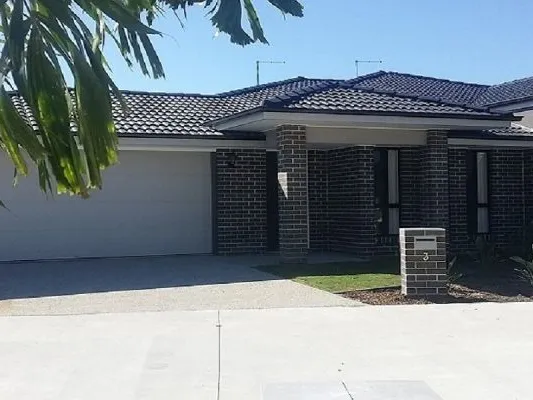 Near new modern home in the heart of beautiful COOMERA with big flat yard