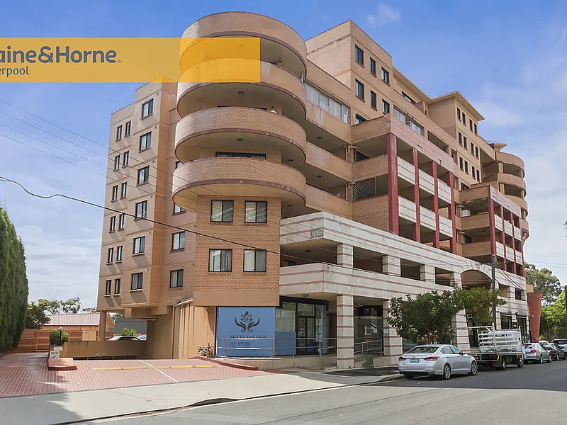 Oversized 3 Bedroom Unit