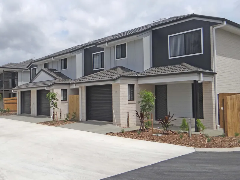 Stylish 3BR townhouse in nice quite community